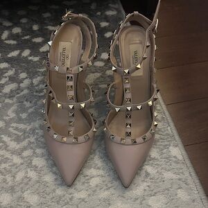 Valentino Women's Rockstud Leather Heels - Light Pink